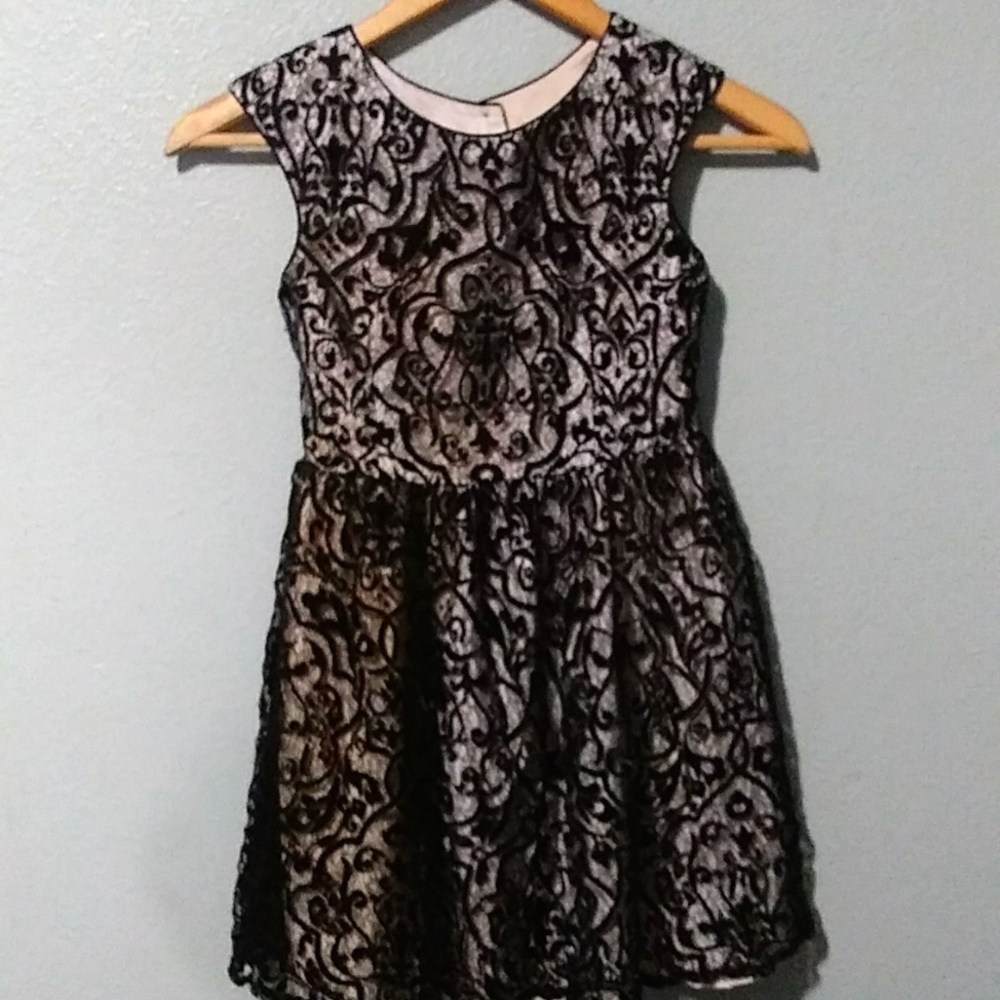 Mia & Mimi black lace girls dress size M